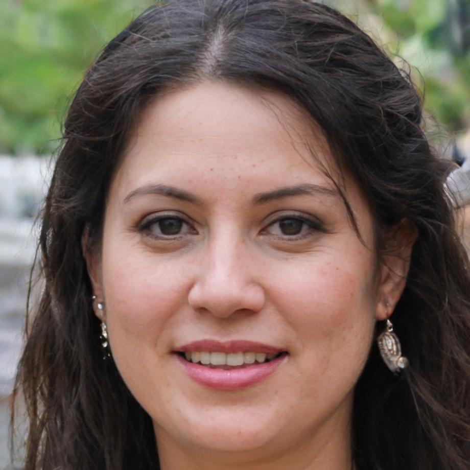 Portrait de Camille Rousseau, experte en assurances